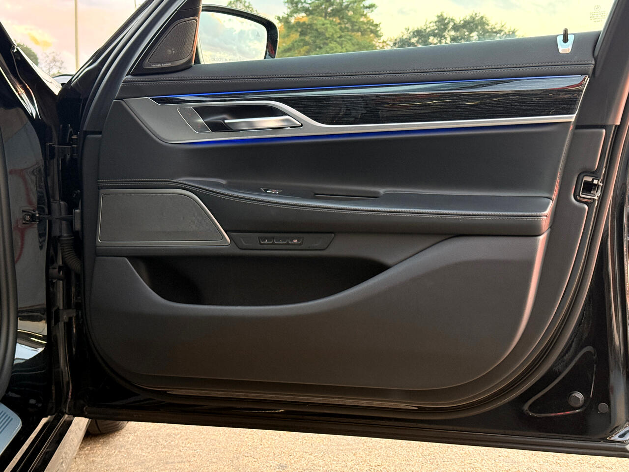 BMW 7-Series 740i 2022