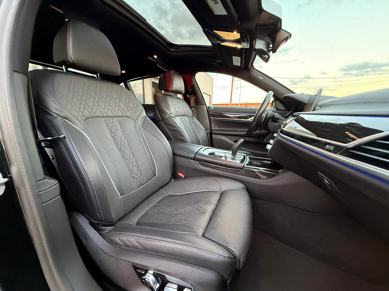 BMW 7-Series 740i 2022