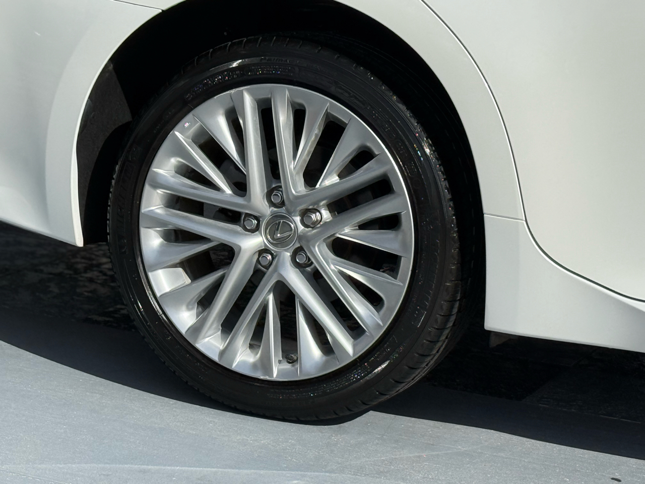 Lexus ES 350 Sedan 2013