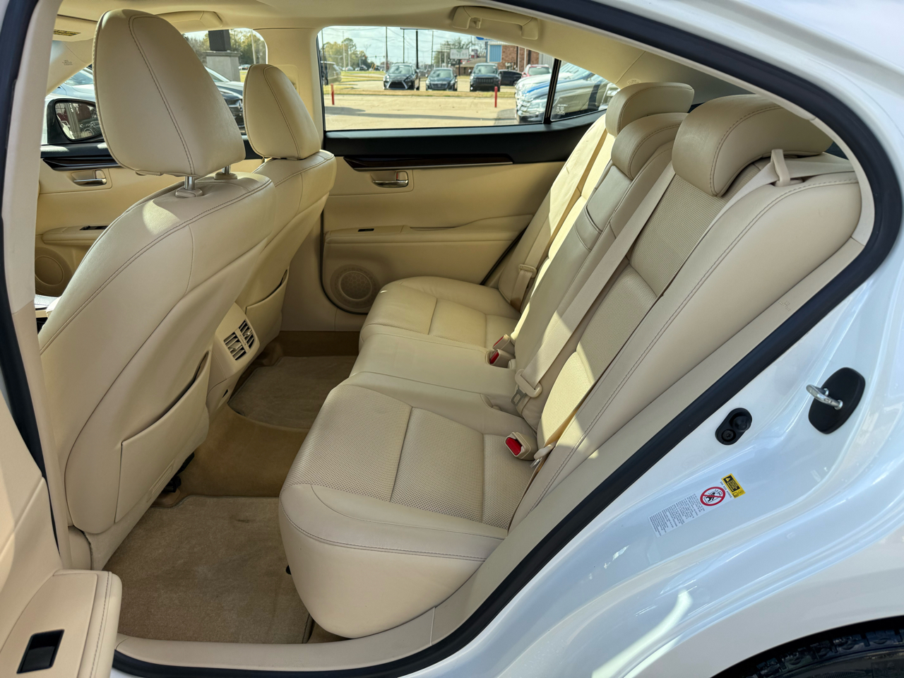 Lexus ES 350 Sedan 2013