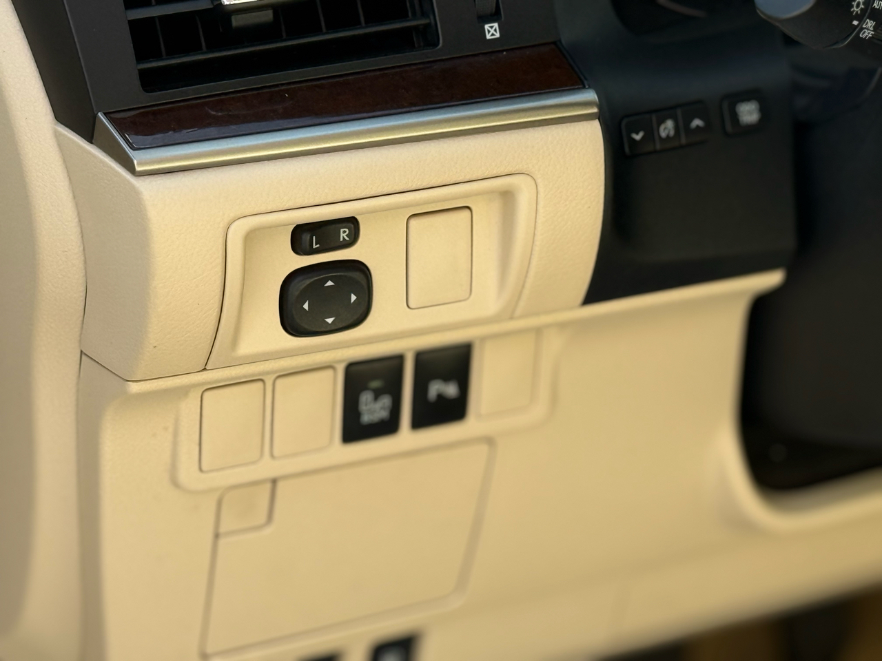 Lexus ES 350 Sedan 2013