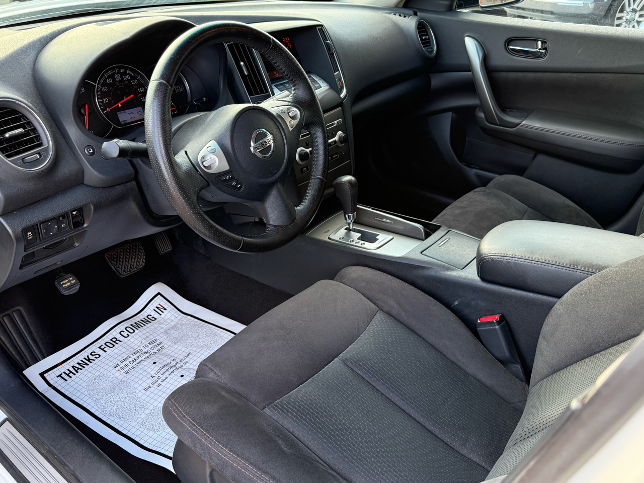 Nissan Maxima SV 2012