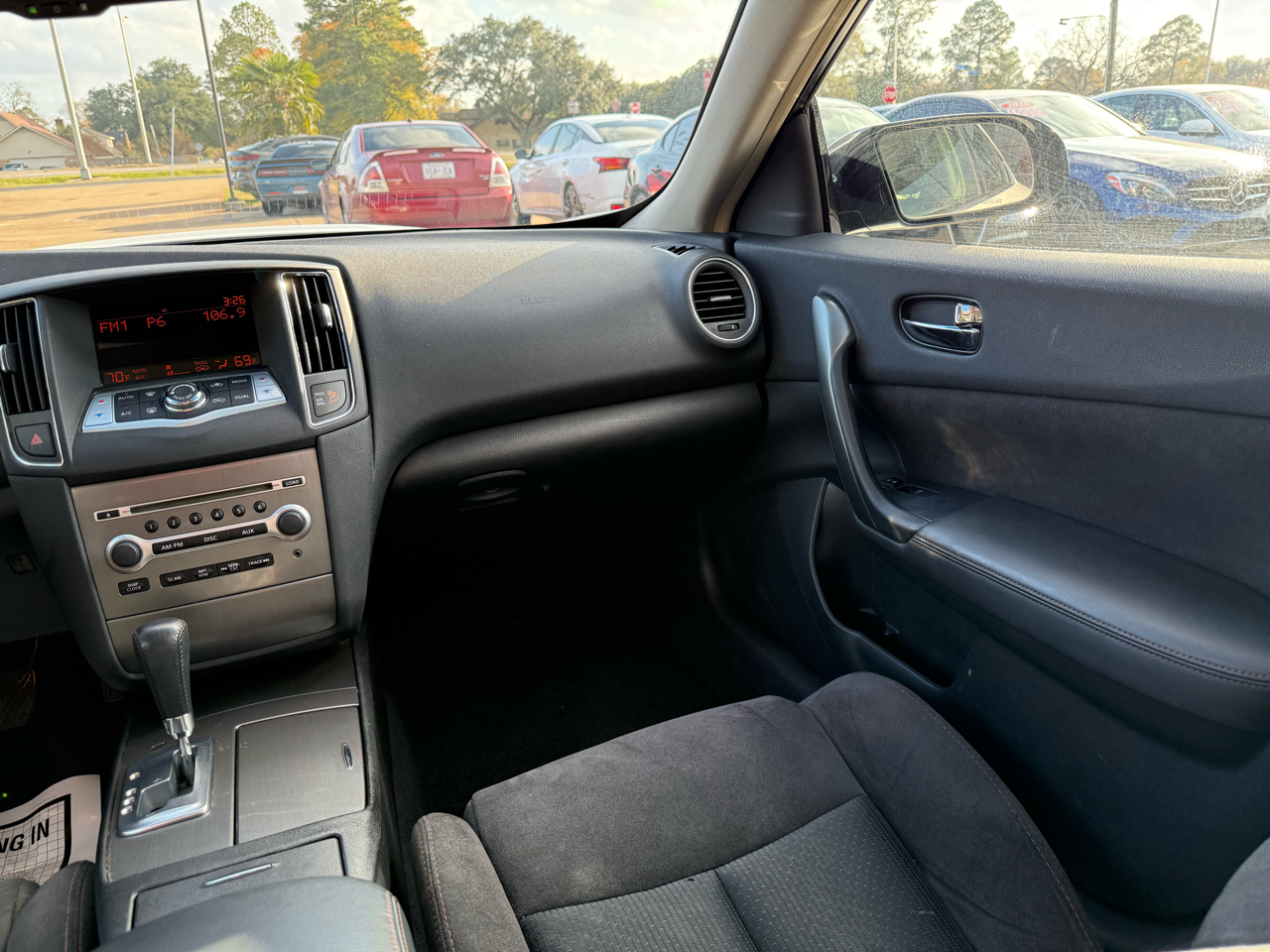 Nissan Maxima SV 2012