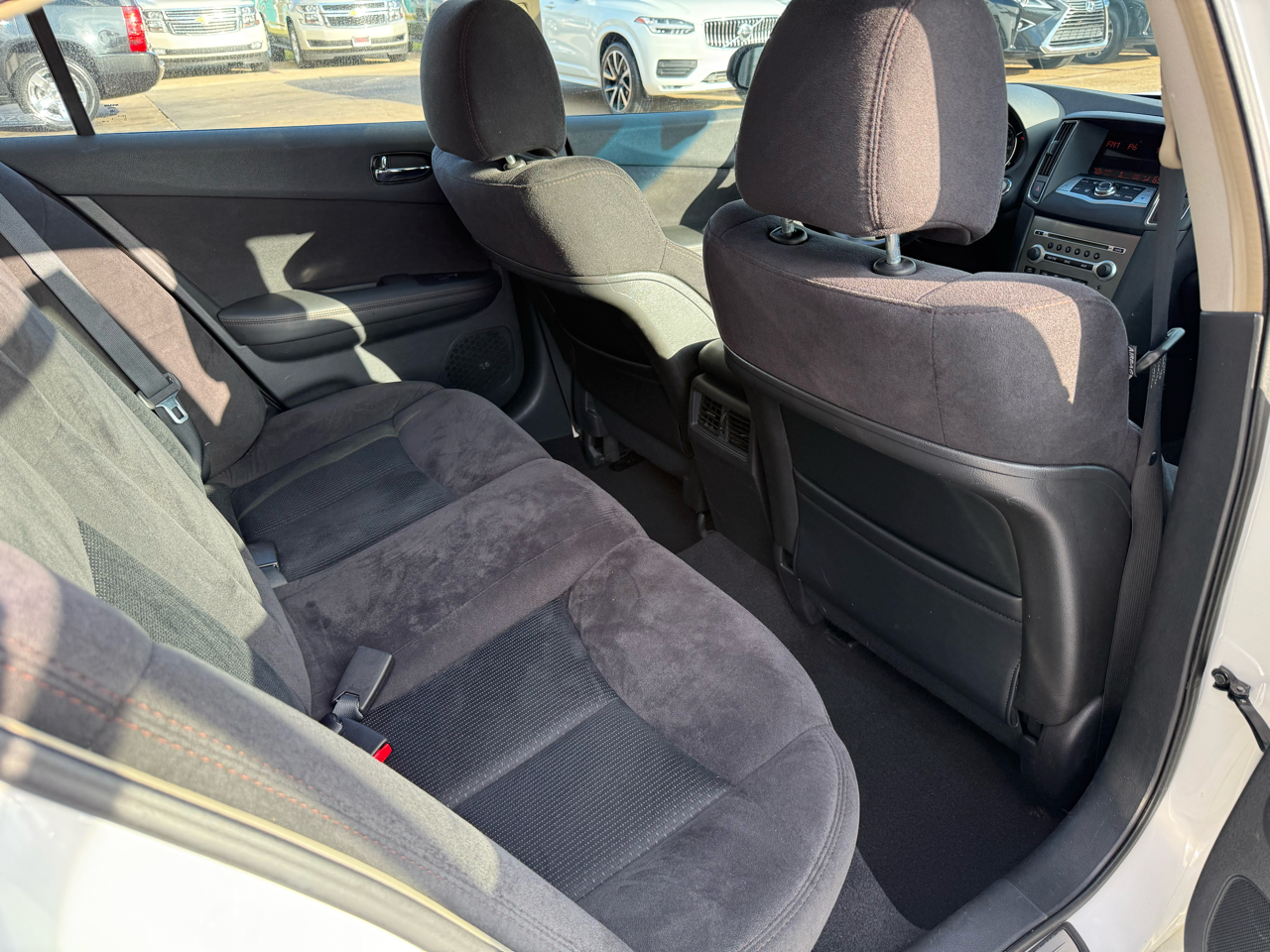 Nissan Maxima SV 2012