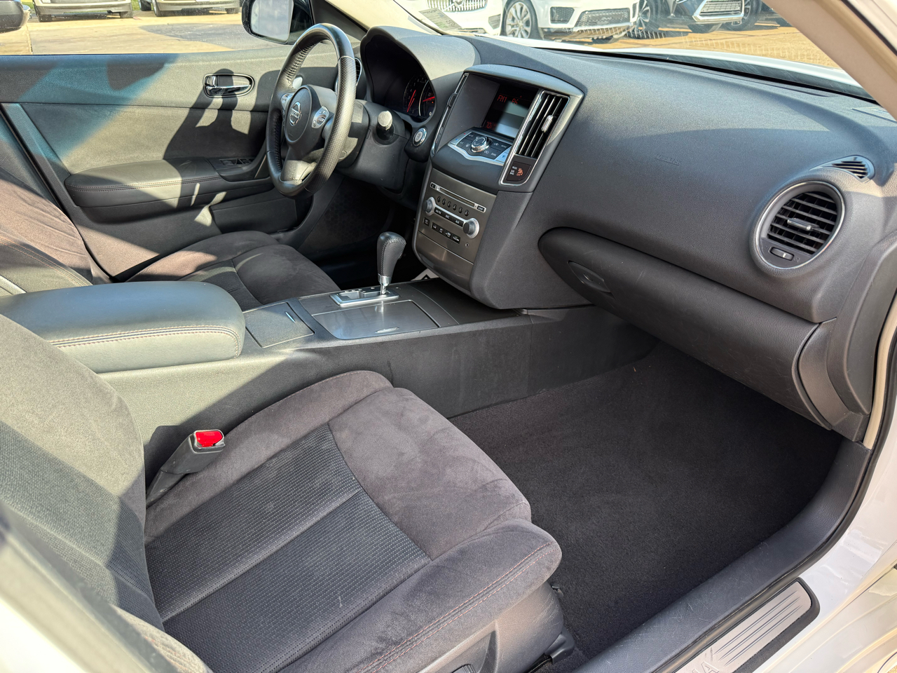 Nissan Maxima SV 2012