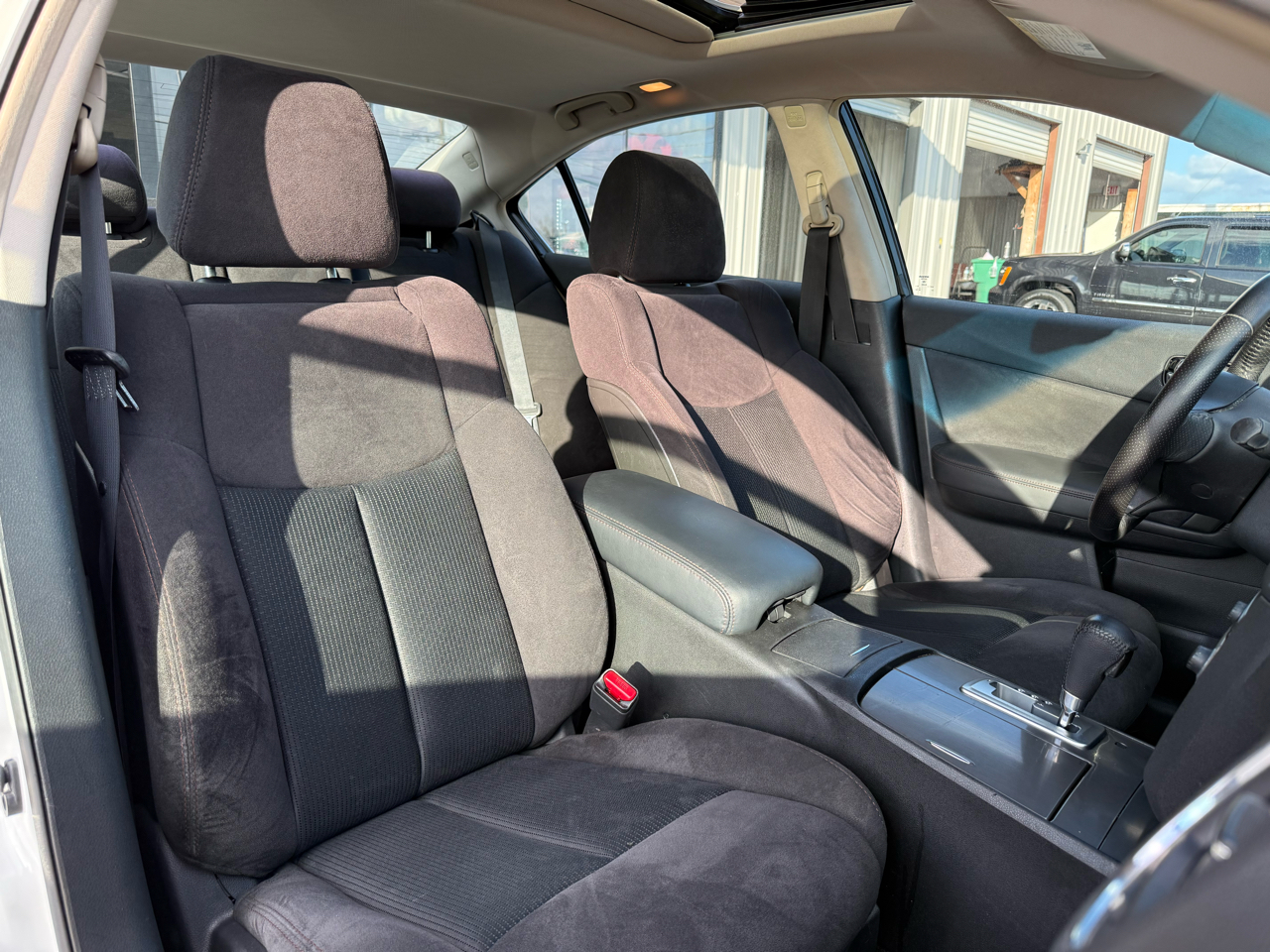 Nissan Maxima SV 2012