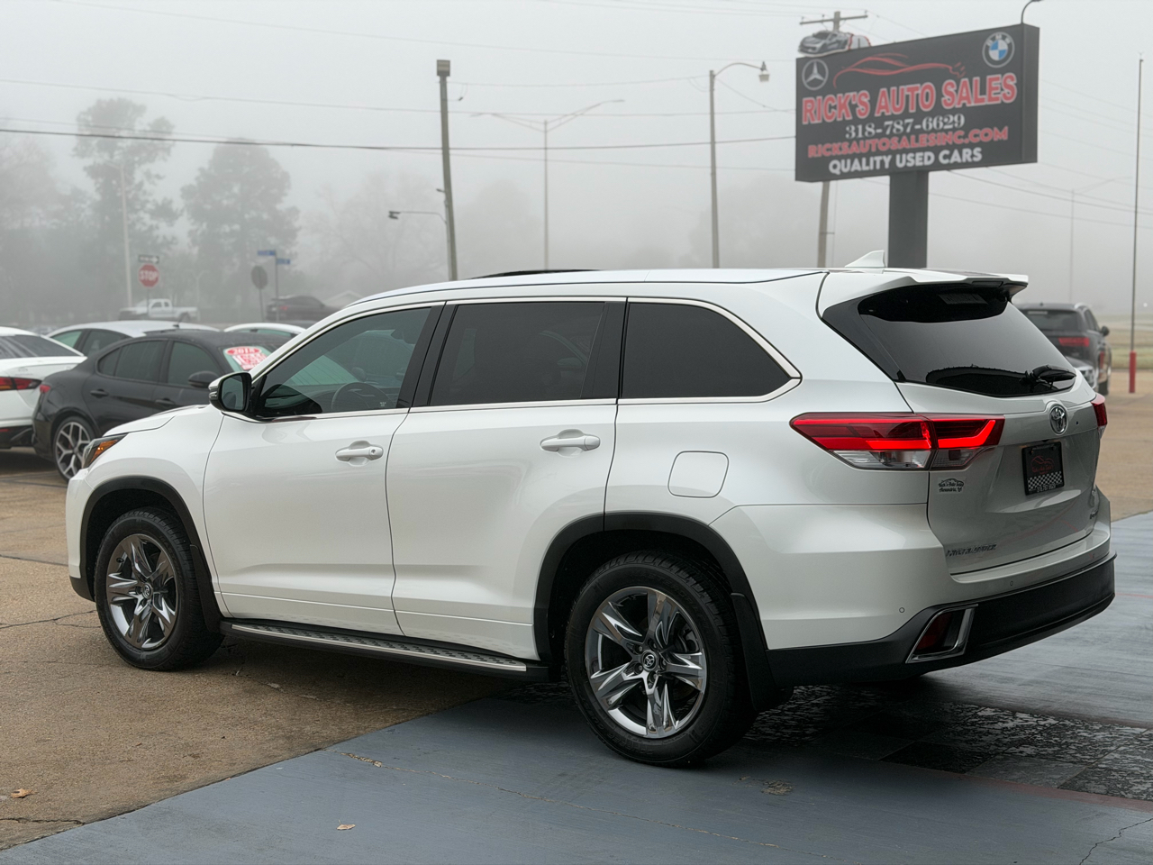 Toyota Highlander Limited FWD V6 2019