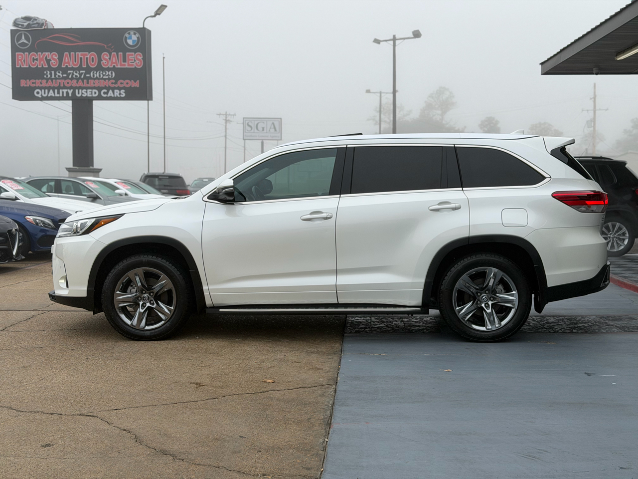 Toyota Highlander Limited FWD V6 2019