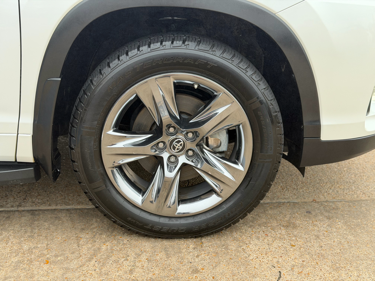 Toyota Highlander Limited FWD V6 2019