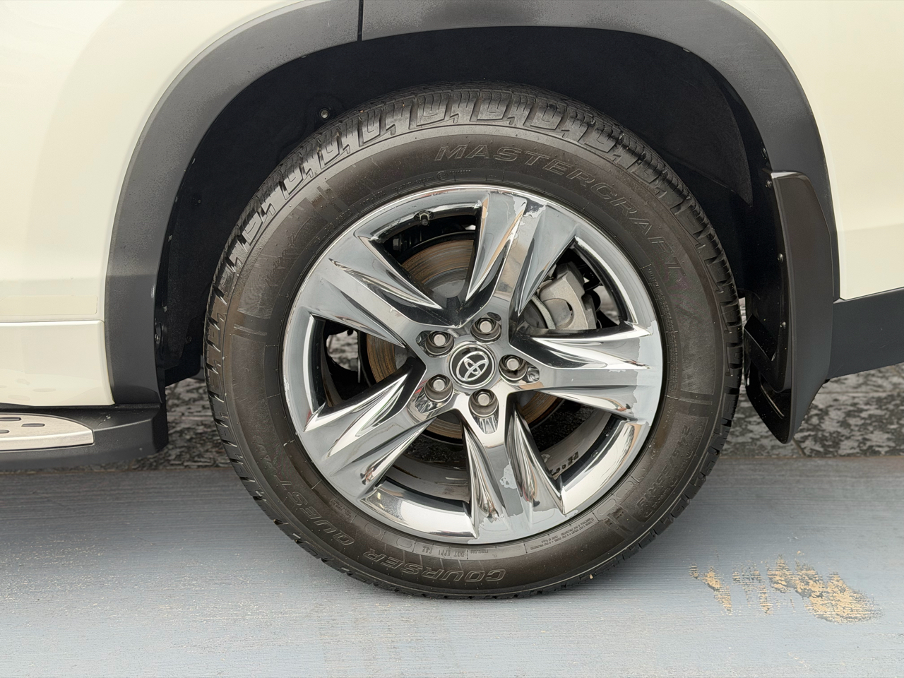 Toyota Highlander Limited FWD V6 2019