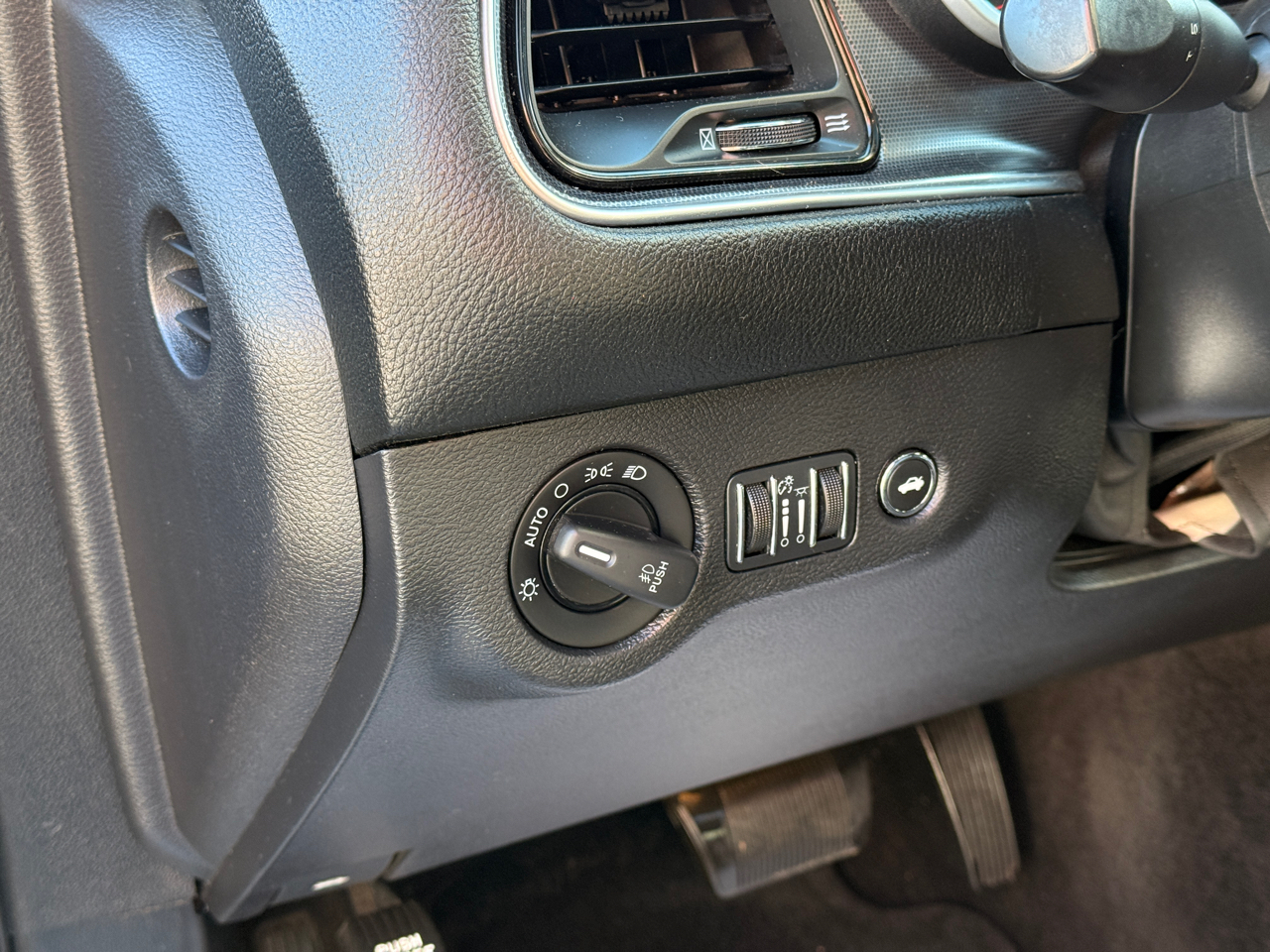 Dodge Challenger SXT Plus 2015