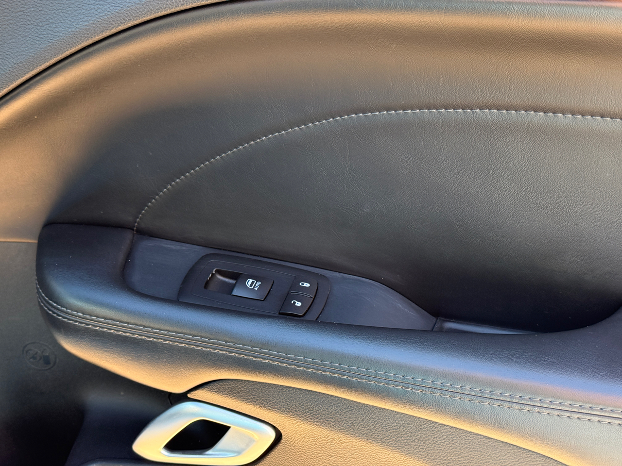 Dodge Challenger SXT Plus 2015