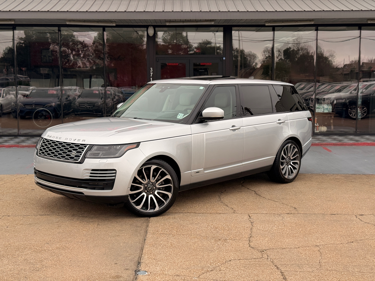 Land Rover Range Rover Supercharged LWB 2019