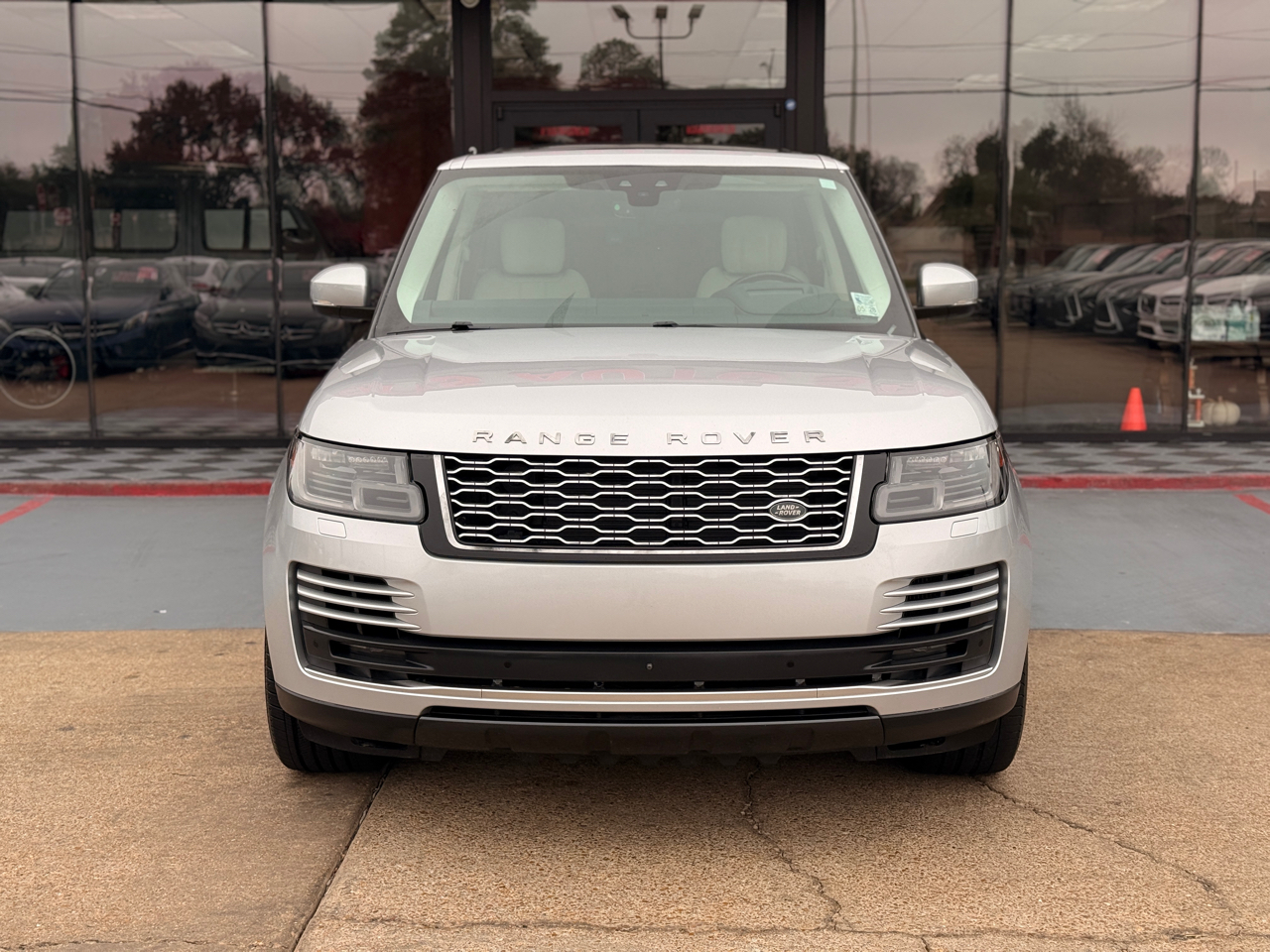 Land Rover Range Rover Supercharged LWB 2019