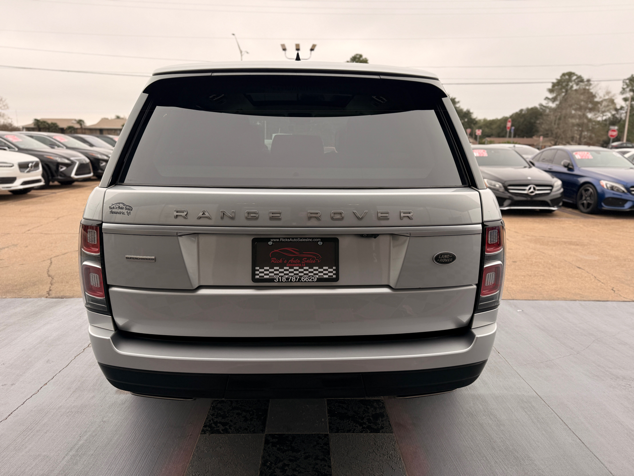 Land Rover Range Rover Supercharged LWB 2019