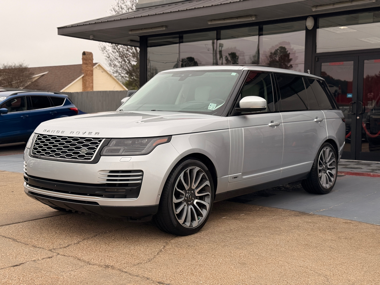 Land Rover Range Rover Supercharged LWB 2019