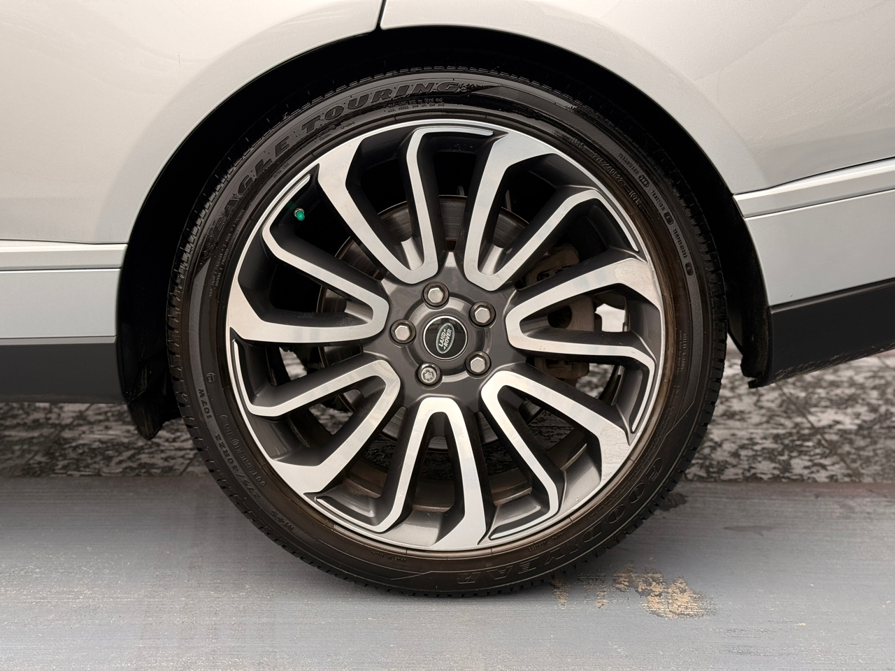 Land Rover Range Rover Supercharged LWB 2019