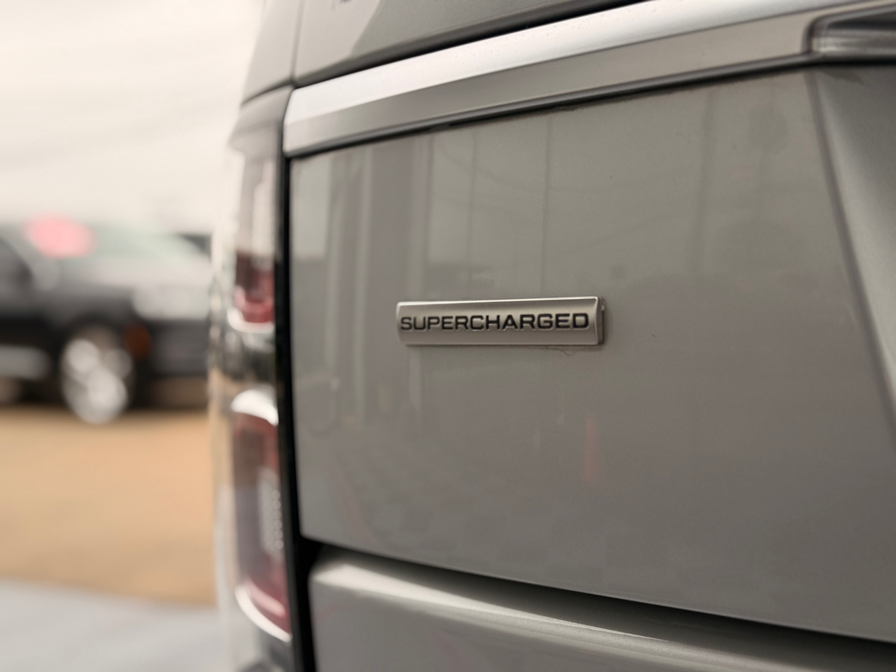 Land Rover Range Rover Supercharged LWB 2019