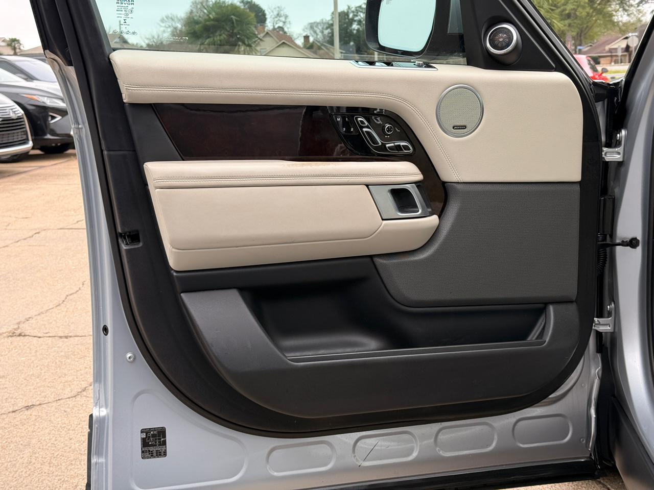 Land Rover Range Rover Supercharged LWB 2019