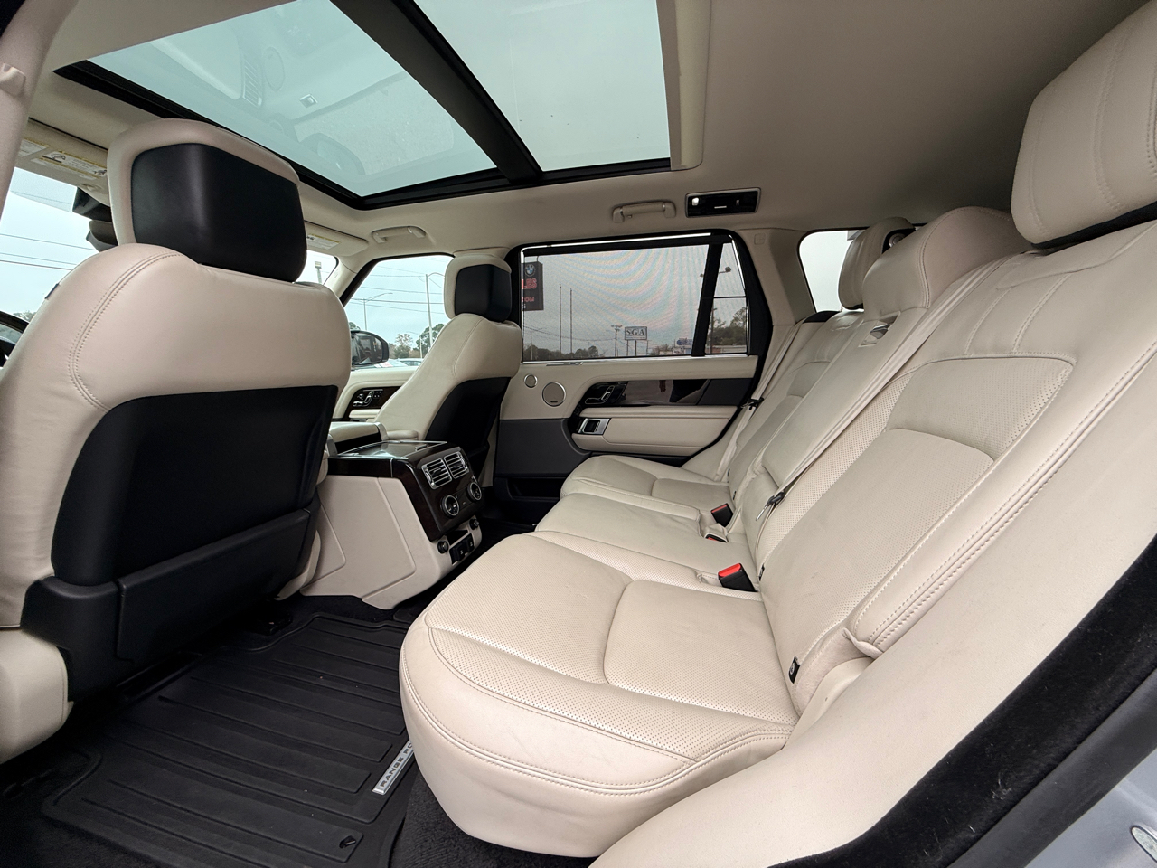 Land Rover Range Rover Supercharged LWB 2019