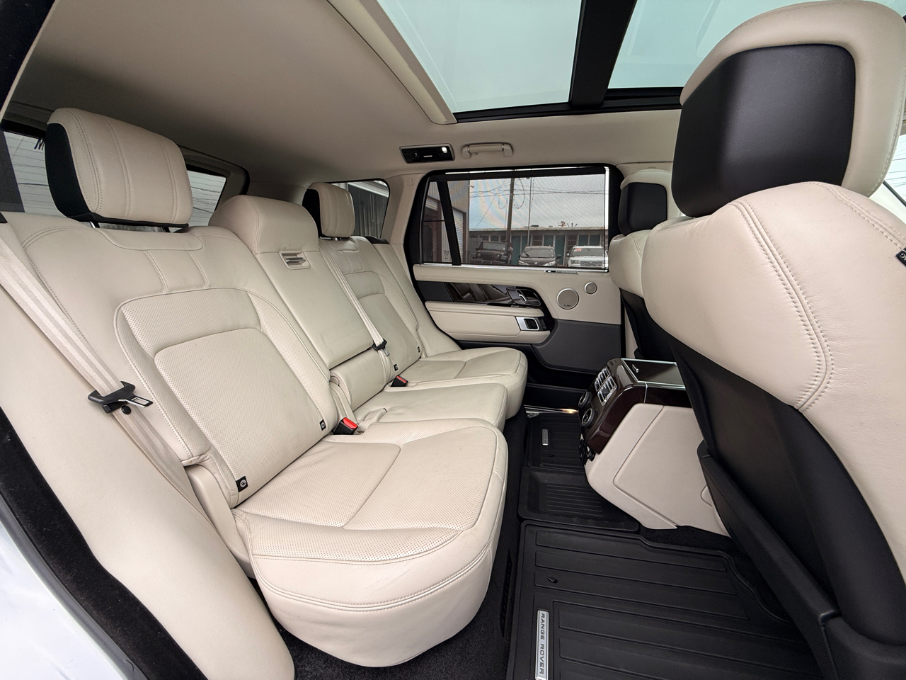 Land Rover Range Rover Supercharged LWB 2019