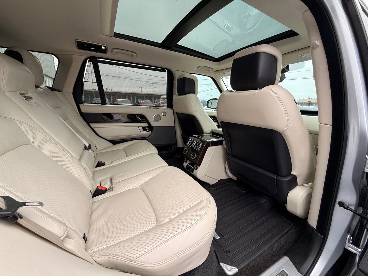 Land Rover Range Rover Supercharged LWB 2019