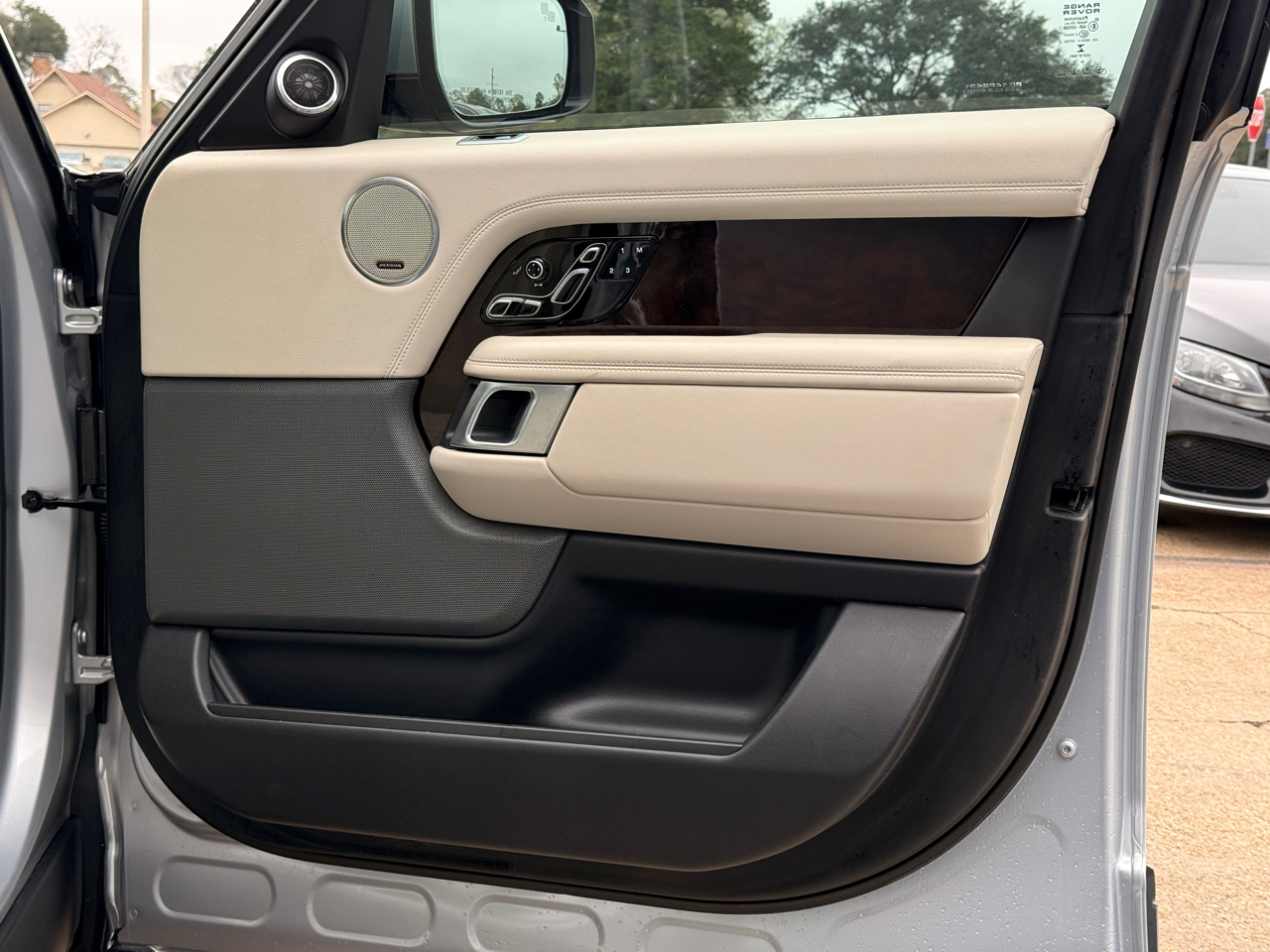 Land Rover Range Rover Supercharged LWB 2019