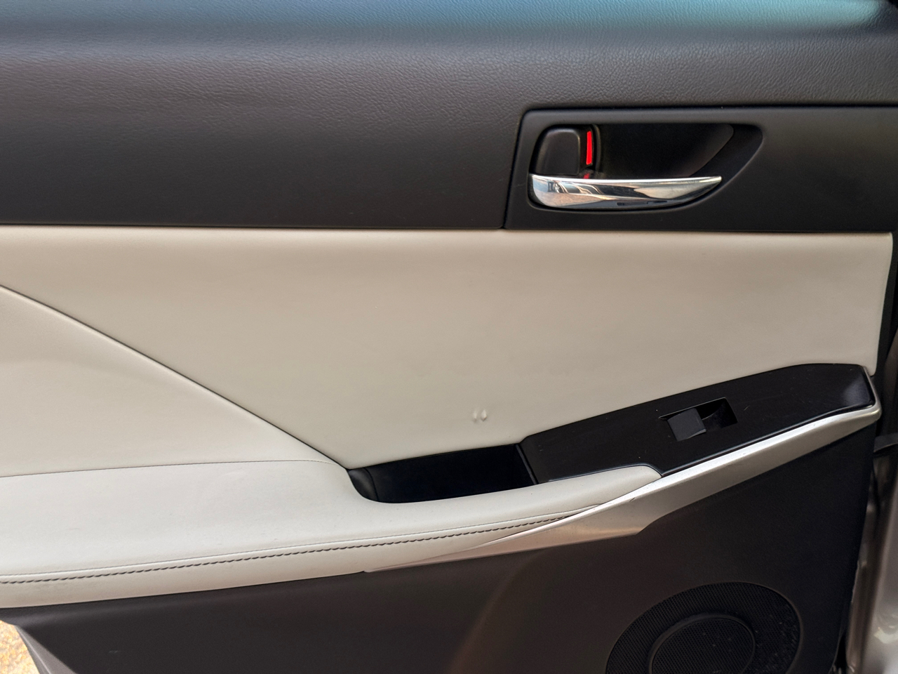 Lexus IS 250 RWD 2014