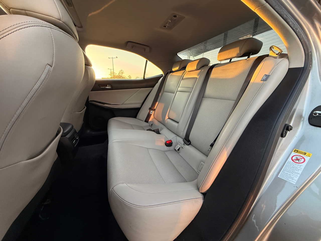 Lexus IS 250 RWD 2014