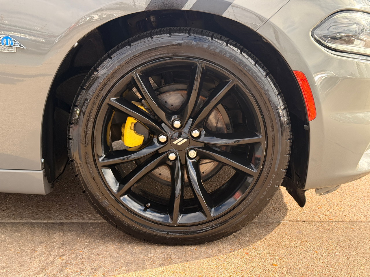 Dodge Charger SE 2017