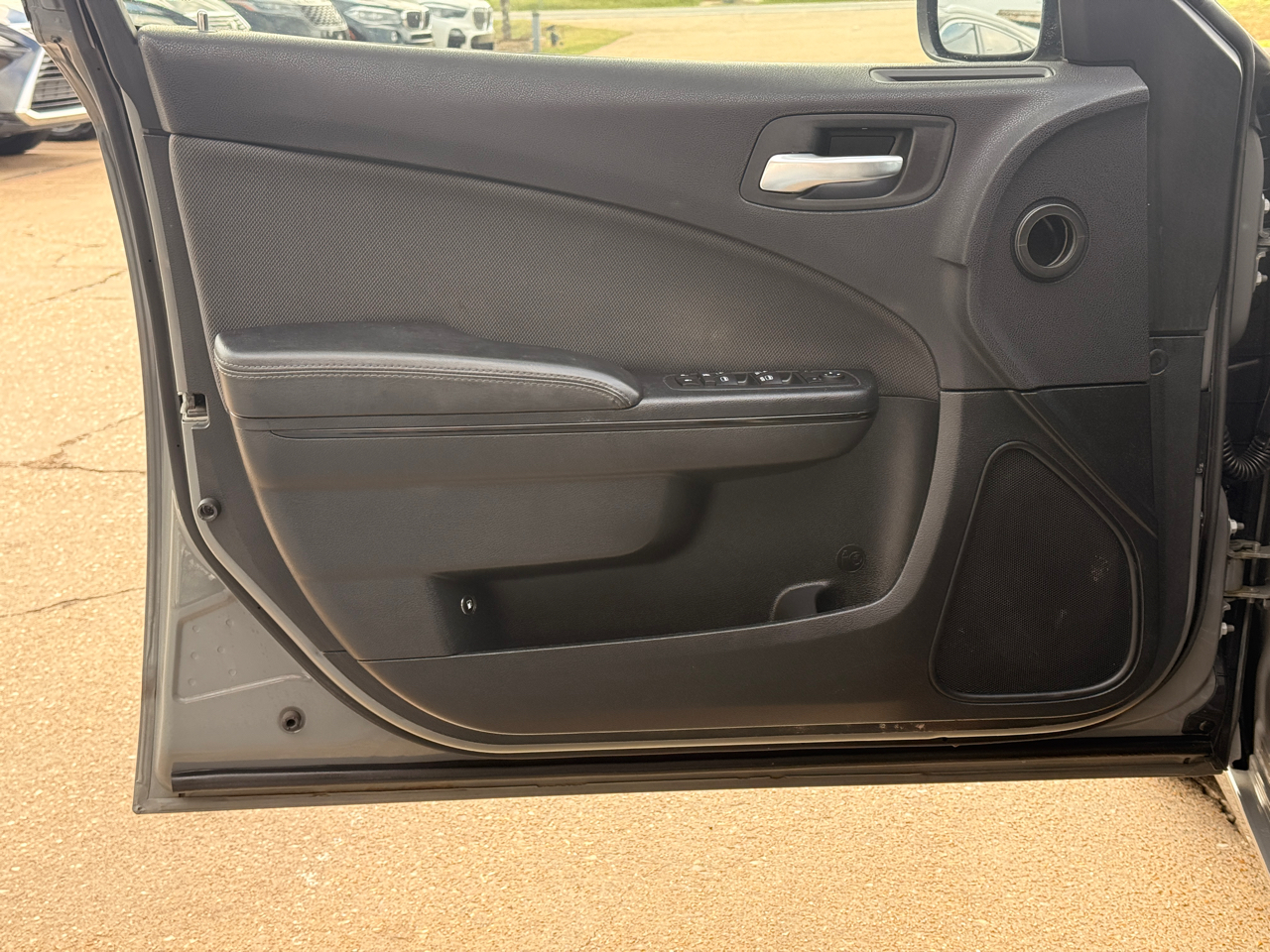 Dodge Charger SE 2017