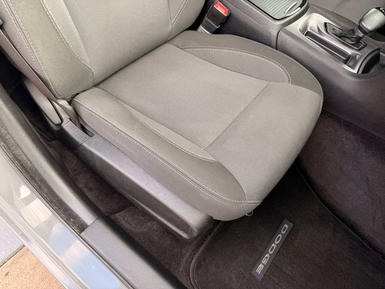 Dodge Charger SE 2017