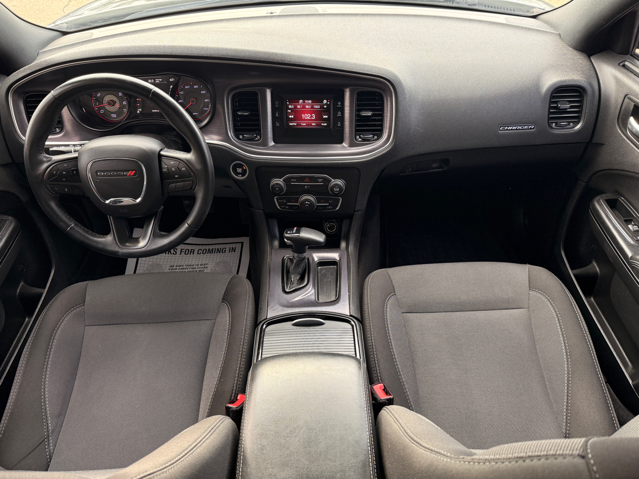 Dodge Charger SE 2017