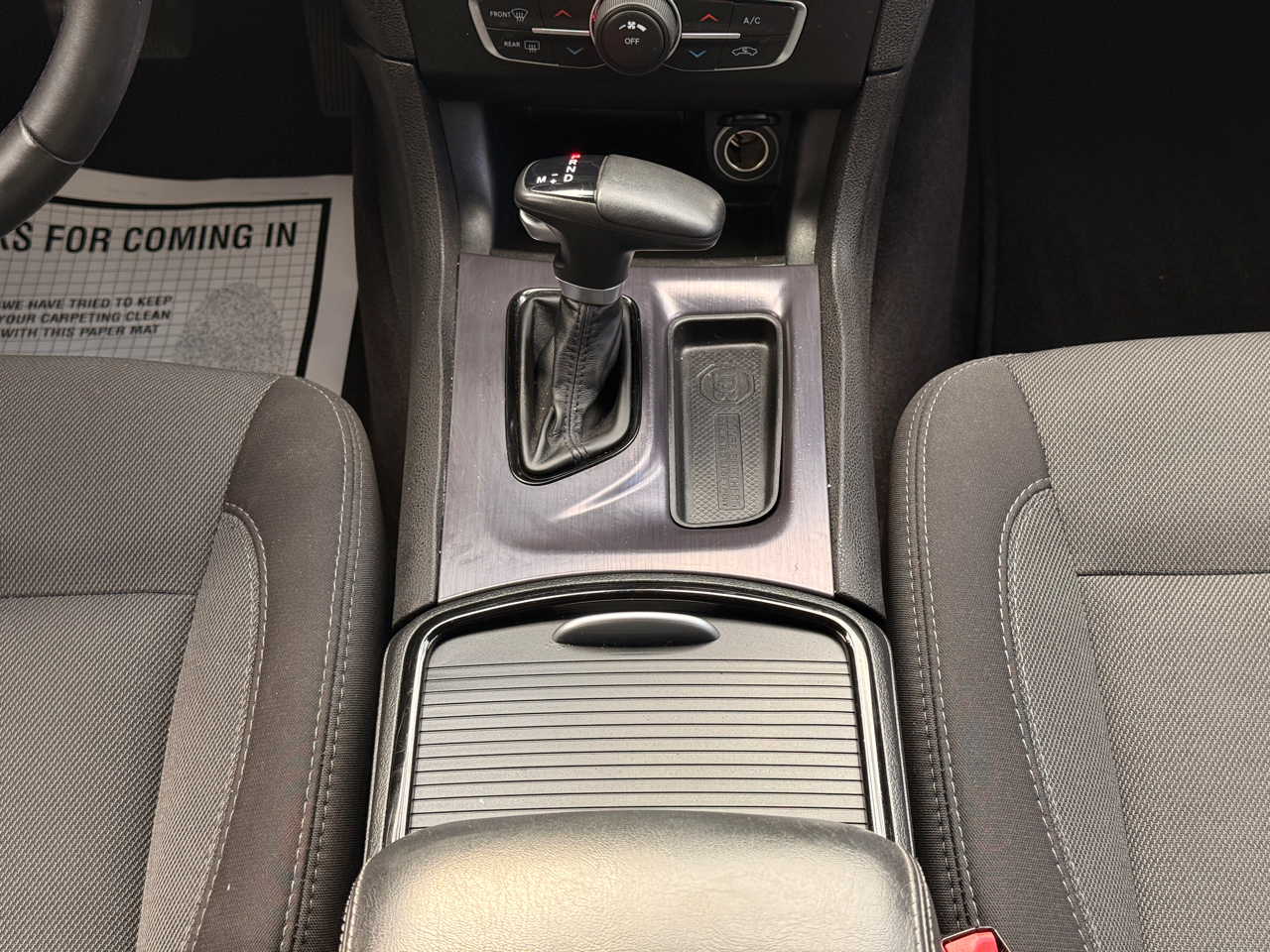 Dodge Charger SE 2017