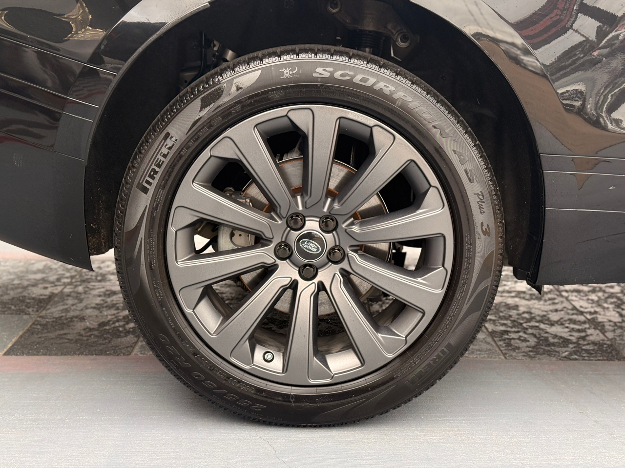 Land Rover Range Rover Velar R-Dynamic SE 2018