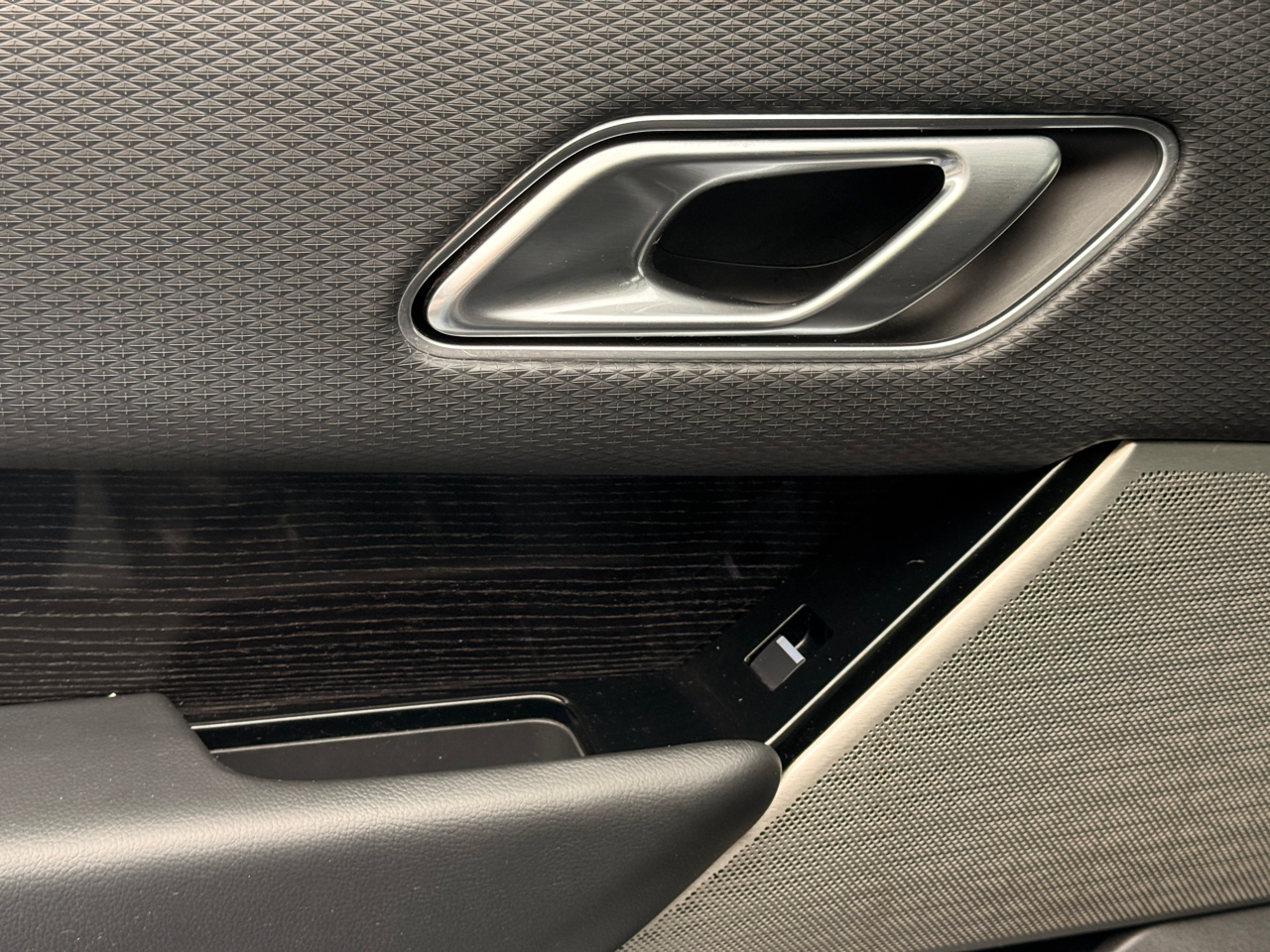 Land Rover Range Rover Velar R-Dynamic SE 2018