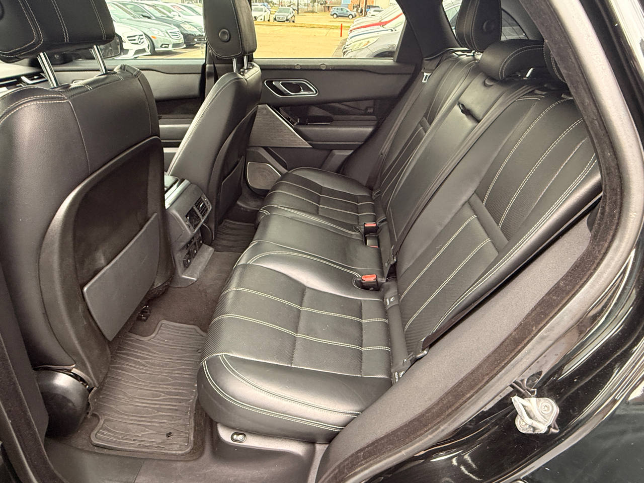 Land Rover Range Rover Velar R-Dynamic SE 2018