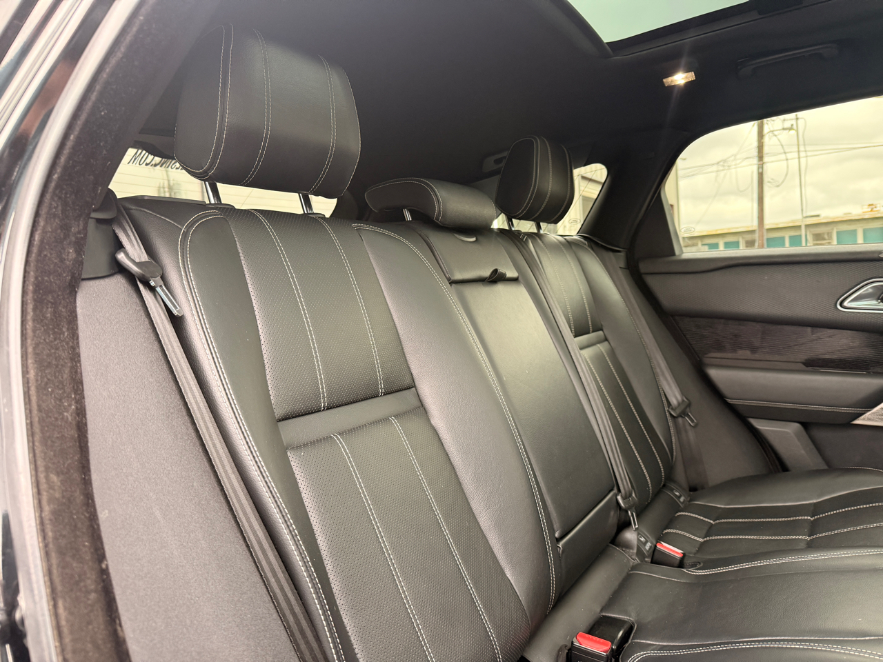 Land Rover Range Rover Velar R-Dynamic SE 2018