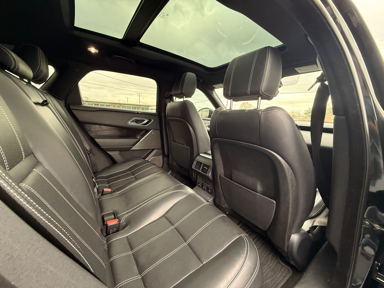 Land Rover Range Rover Velar R-Dynamic SE 2018