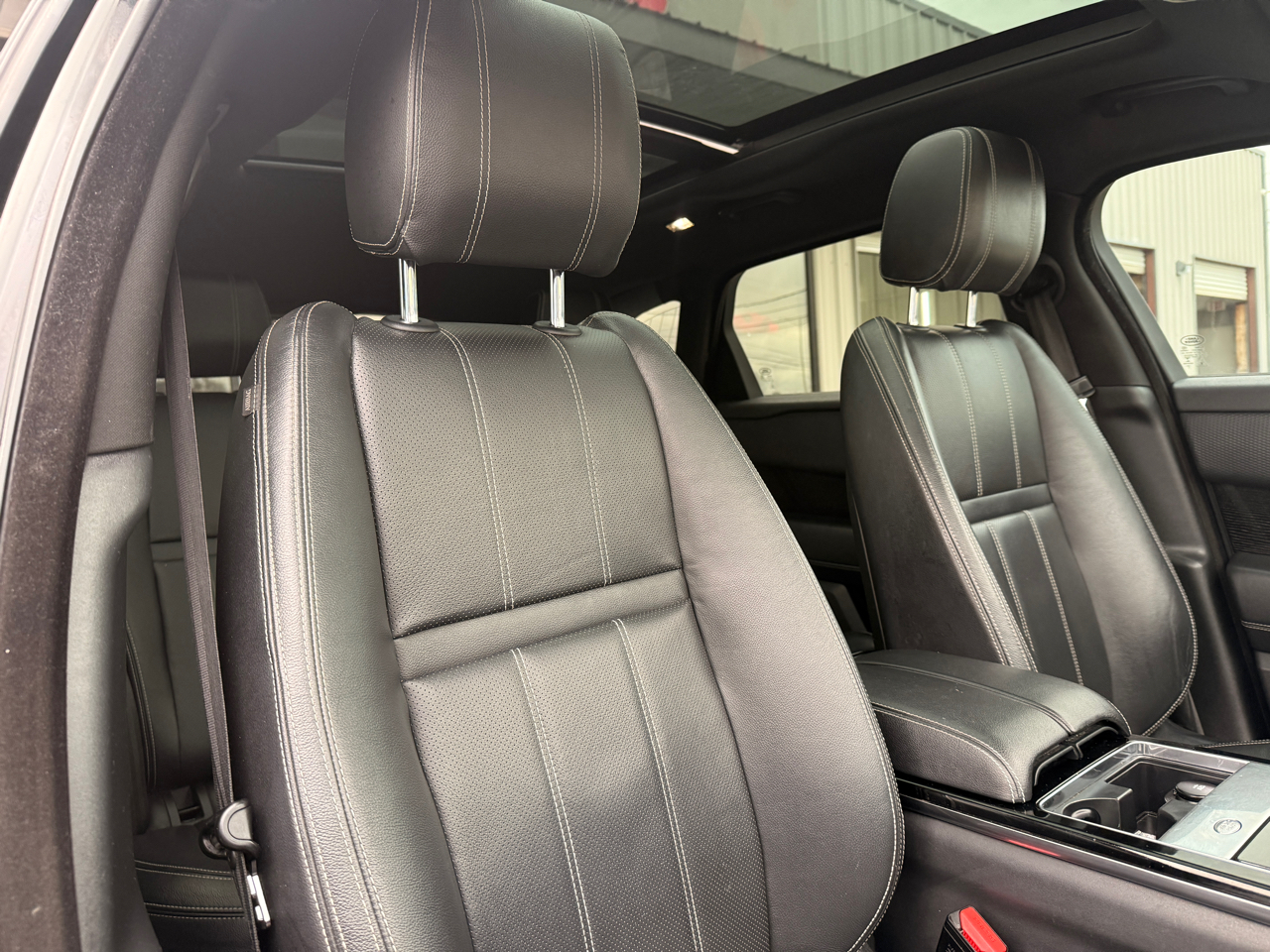 Land Rover Range Rover Velar R-Dynamic SE 2018