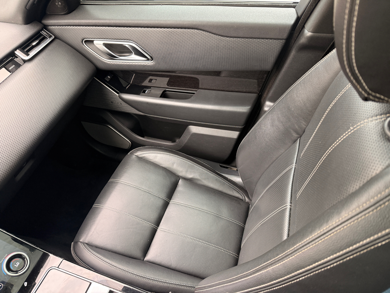 Land Rover Range Rover Velar R-Dynamic SE 2018