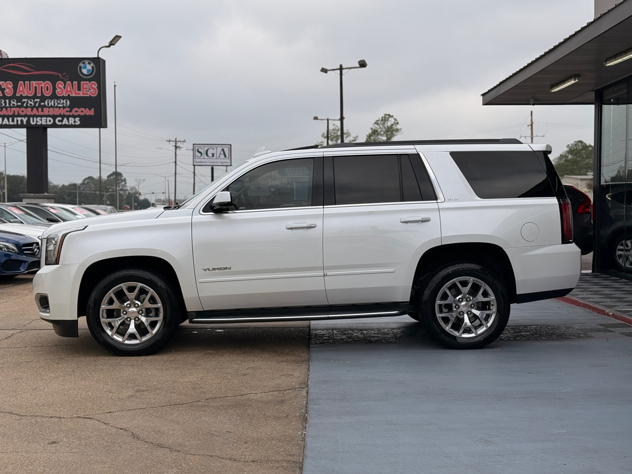 GMC Yukon SLT 2WD 2017