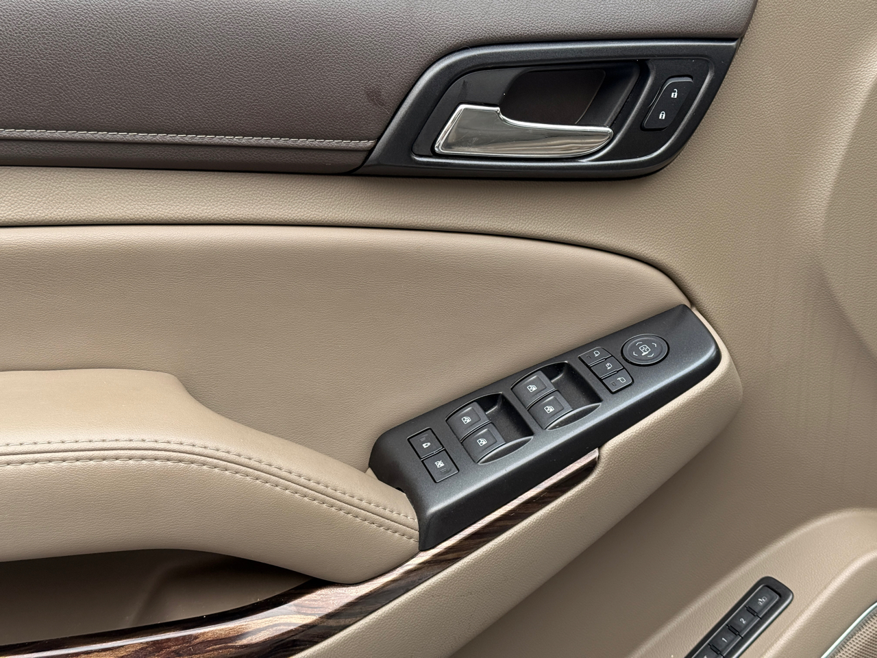 GMC Yukon SLT 2WD 2017