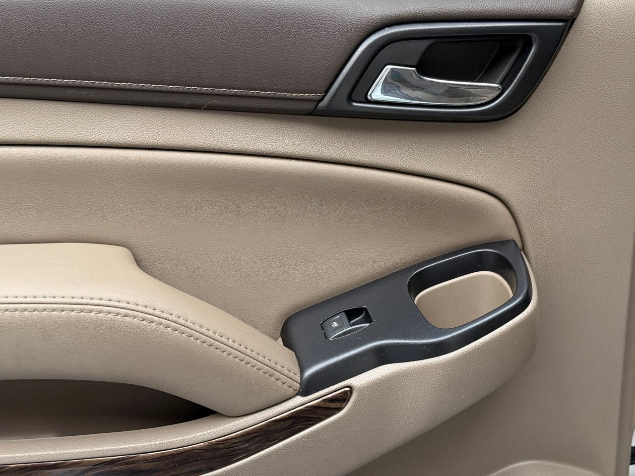 GMC Yukon SLT 2WD 2017