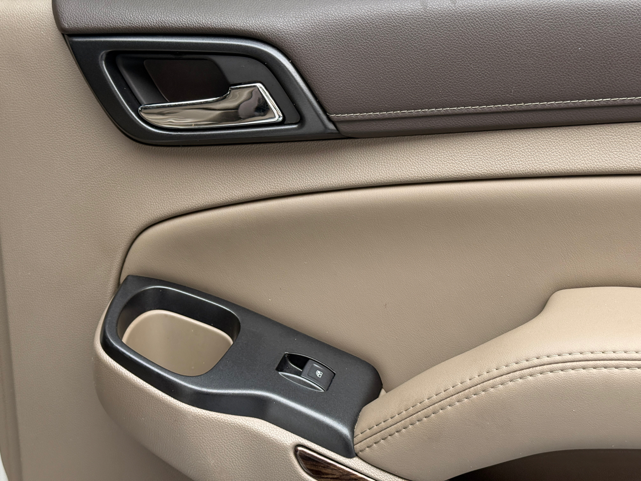 GMC Yukon SLT 2WD 2017