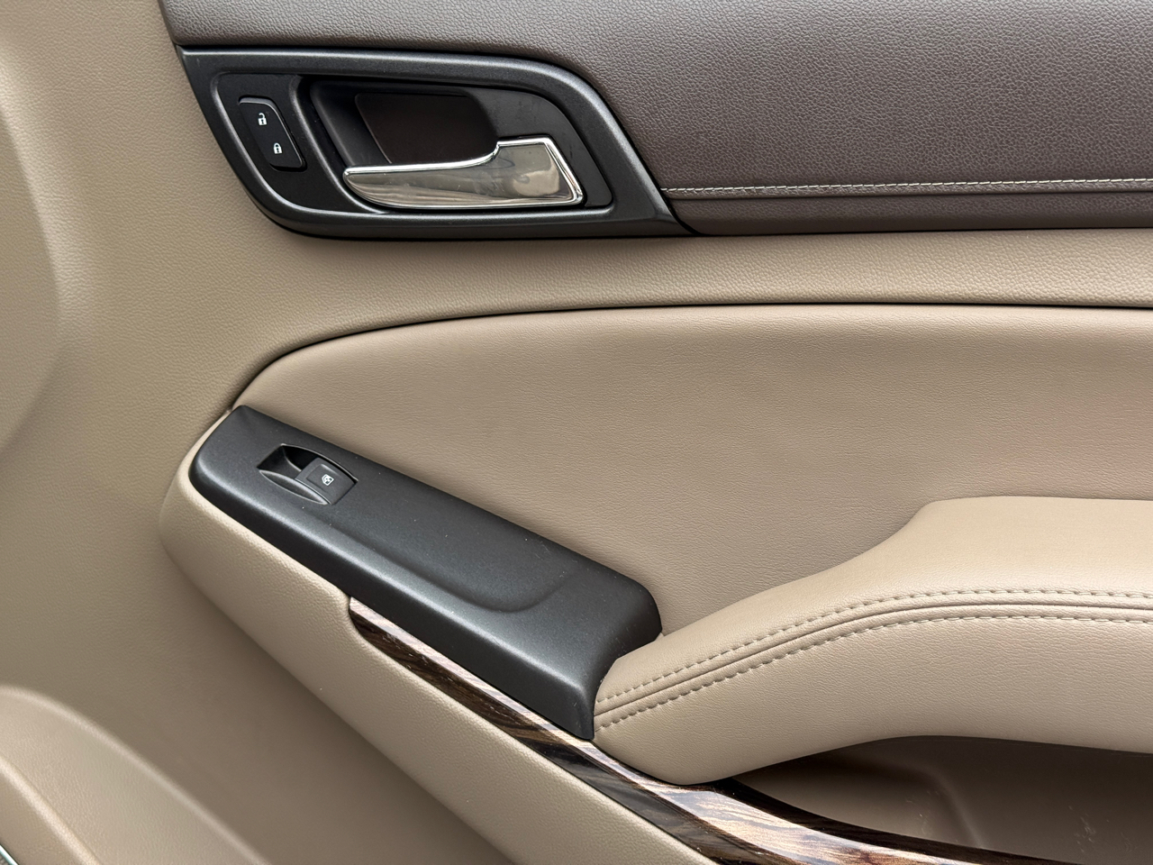 GMC Yukon SLT 2WD 2017