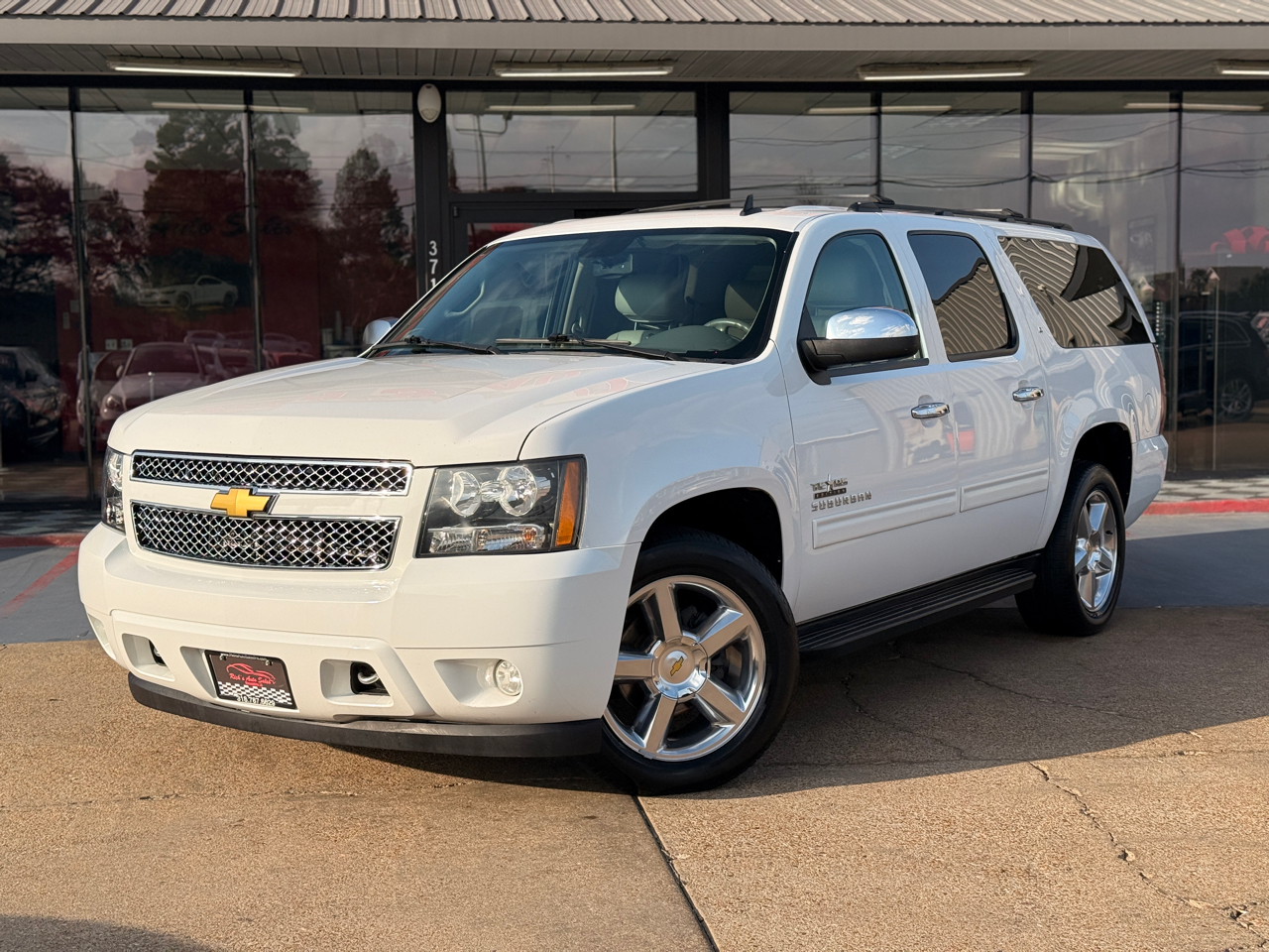 Chevrolet Suburban LT 1500 2WD 2013