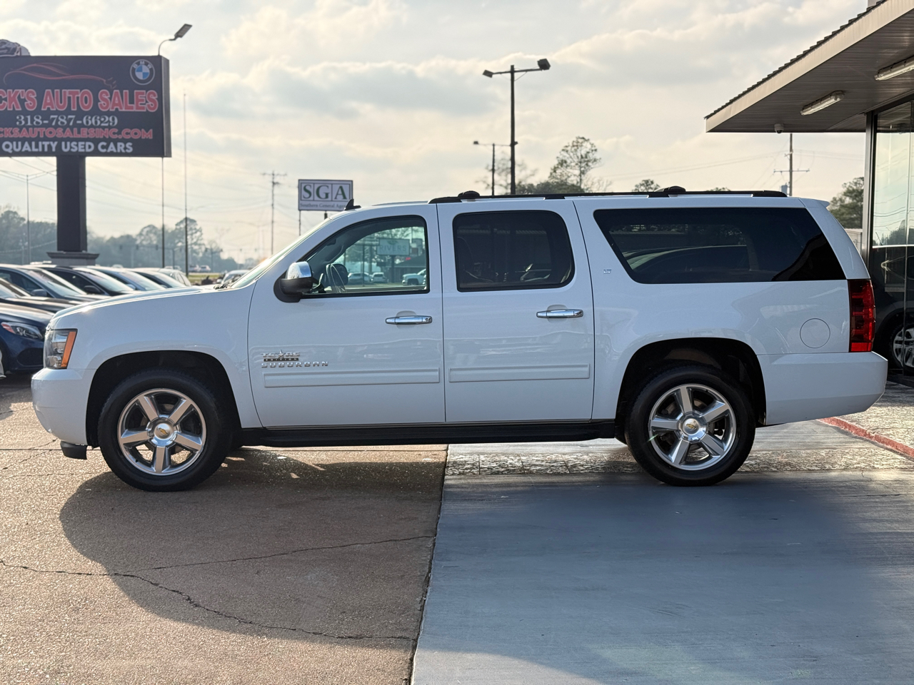Chevrolet Suburban LT 1500 2WD 2013