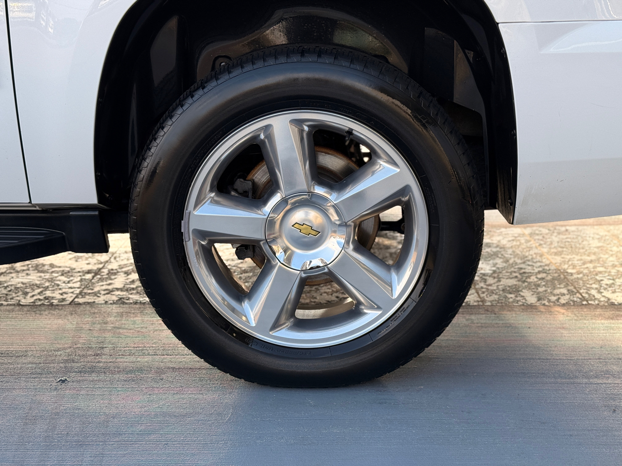 Chevrolet Suburban LT 1500 2WD 2013