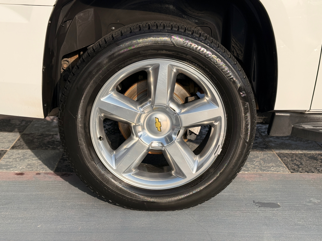 Chevrolet Suburban LT 1500 2WD 2013